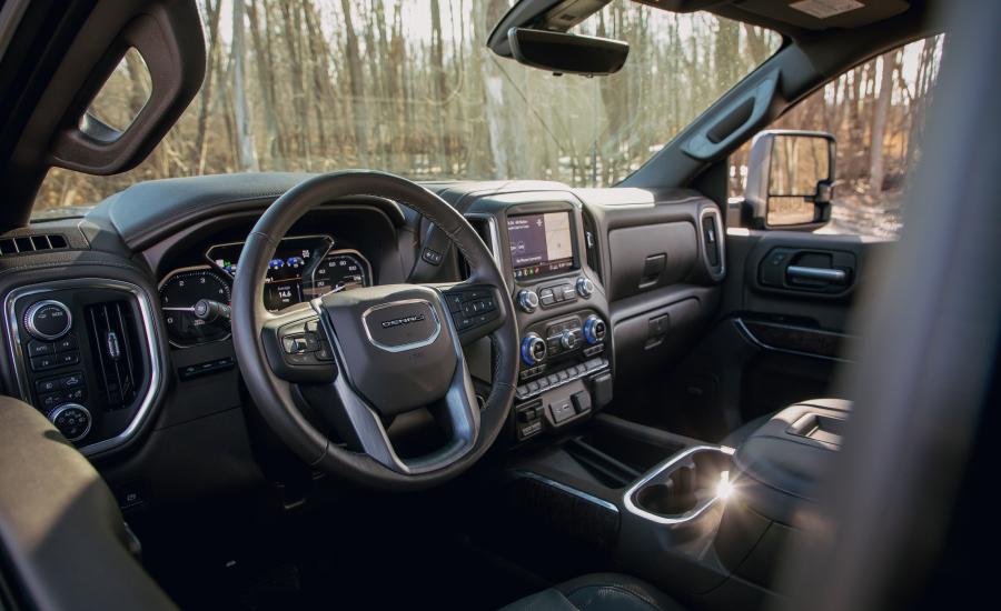 Интерьер GMC Sierra 2500 HD Denali Crew Cab 2019 года  (фото 37 из 40)